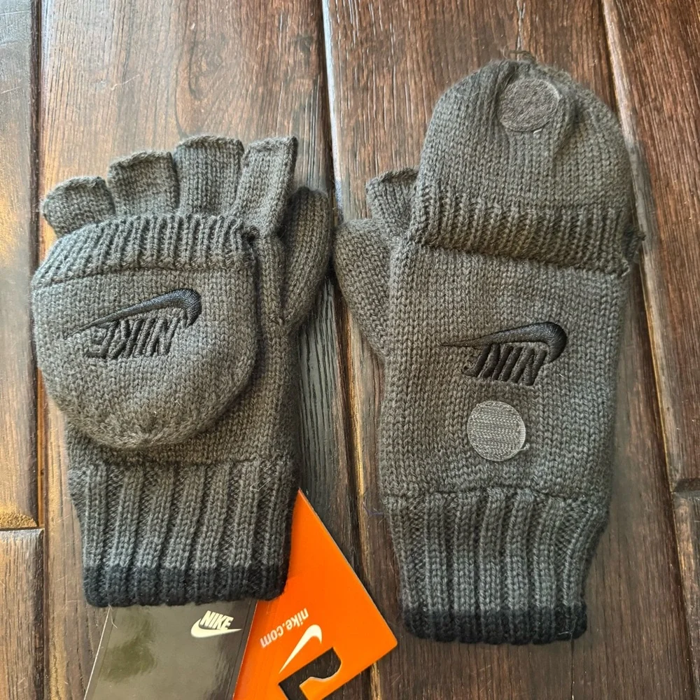 Nike - Convertible Sweater Knit Gloves Child | New